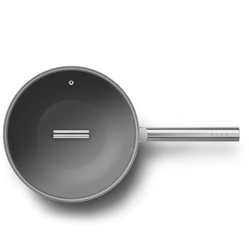 Smeg, Wok Antiaderente CKFW3001CRM, Diametro 30 cm, Manico Ergonomico in Acciaio Inossidabile, Per Tutti i Piani Cottura, Fino a 250° in Forno, Capacità 5,3L, Panna