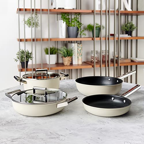 Smeg, Wok Antiaderente CKFW3001CRM, Diametro 30 cm, Manico Ergonomico in Acciaio Inossidabile, Per Tutti i Piani Cottura, Fino a 250° in Forno, Capacità 5,3L, Panna