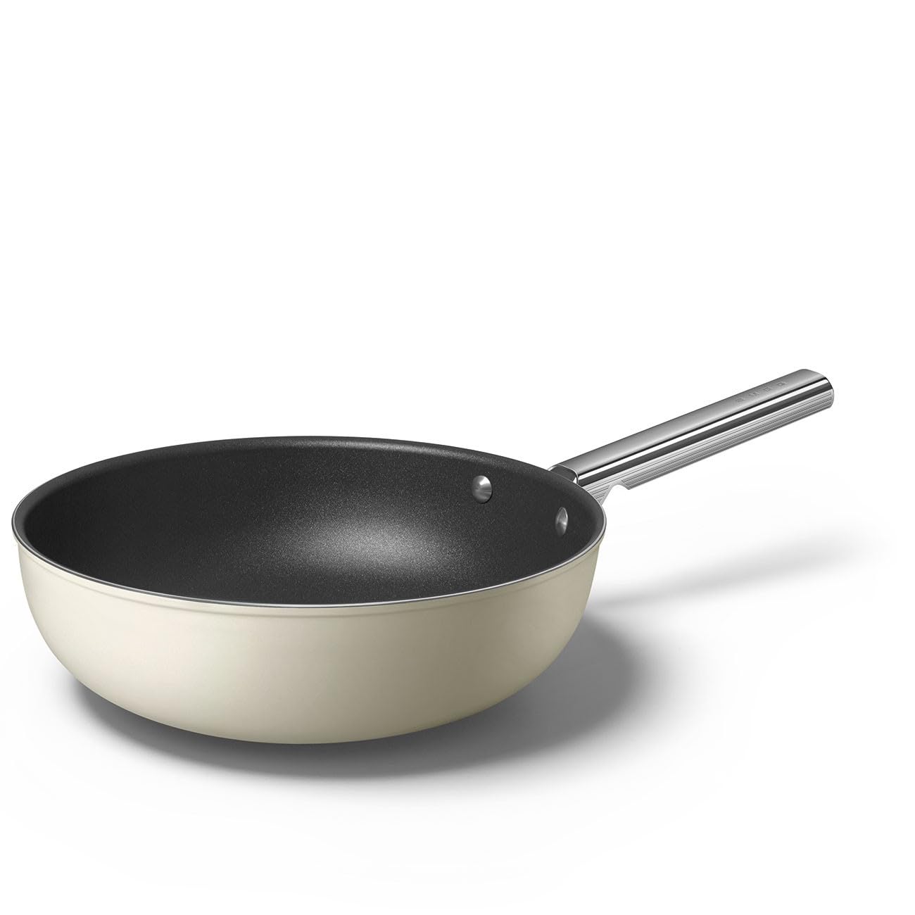 Smeg, Wok Antiaderente CKFW3001CRM, Diametro 30 cm, Manico Ergonomico in Acciaio Inossidabile, Per Tutti i Piani Cottura, Fino a 250° in Forno, Capacità 5,3L, Panna