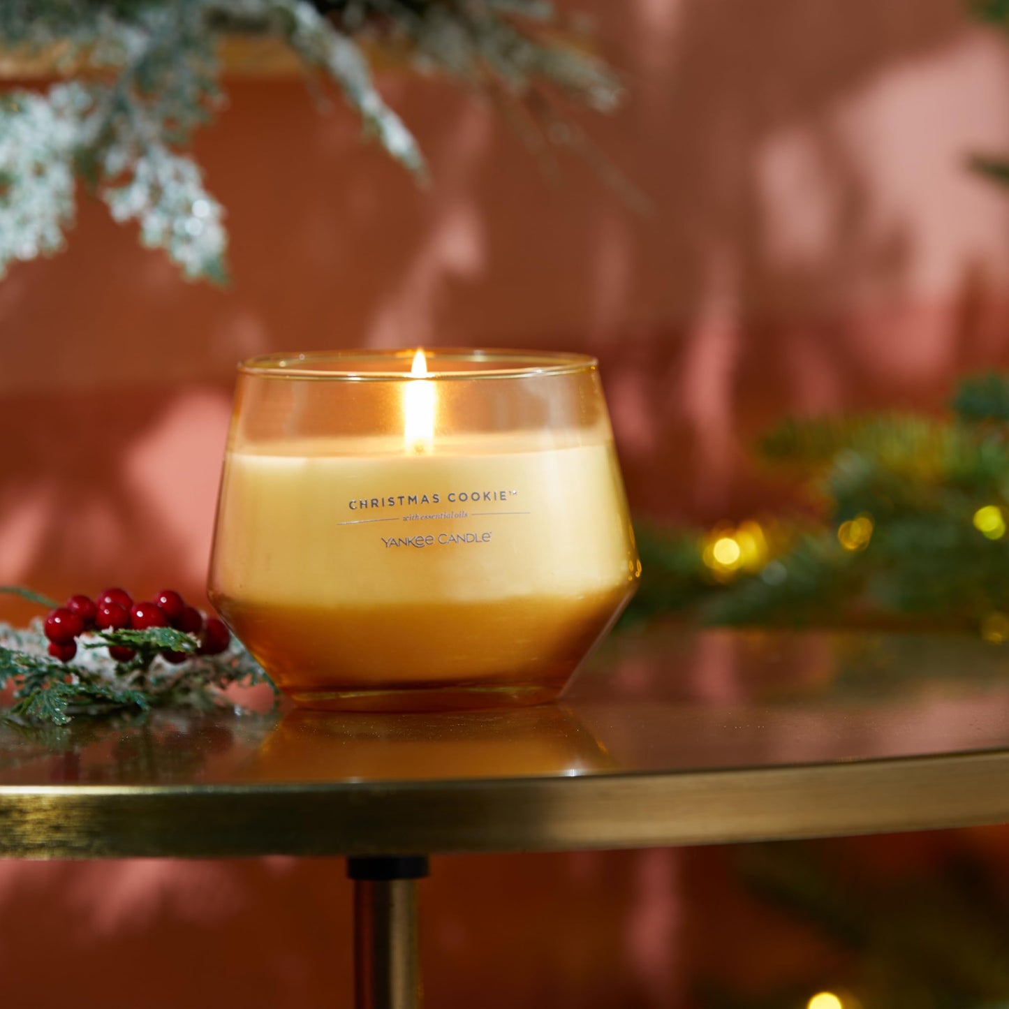 Yankee Candle Studio Candele profumate | Chrsitmas Cookie|Candele di lunga durata: 35-50 ore| Elegante design in vetro con cera viola| Regalo per le donne, regali per le mamme, regali di nozze